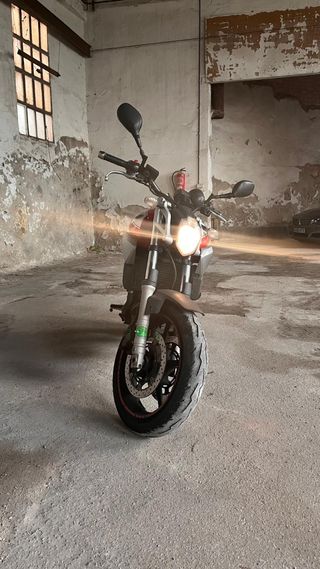 MT03 yamaha 660cc año 2009. 64000km.Válida para A2