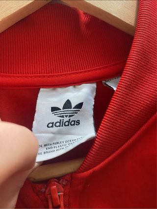 Chaqueta de adidas roja 