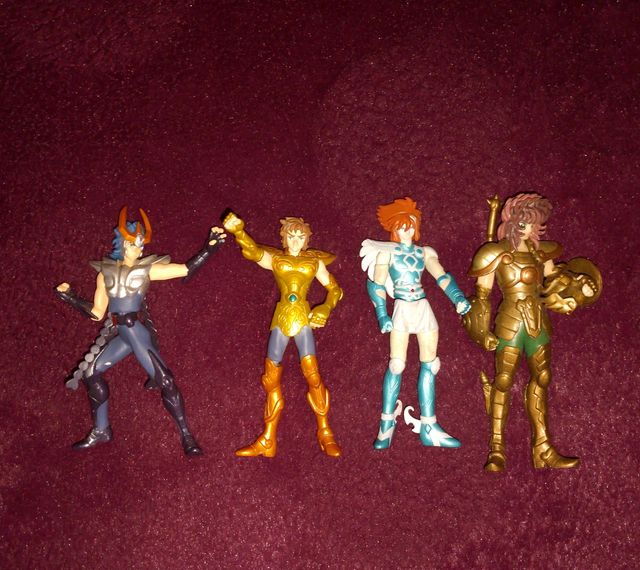 Lote figuras los caballeros del zodiaco