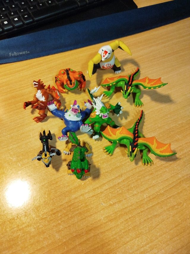 Set di statuette Invizimals 