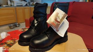 Botas militares negras