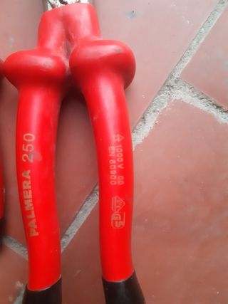 Alicate palmera 1000 v