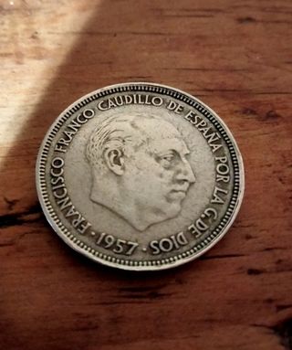 Moneda 25 pesetas del año 57
