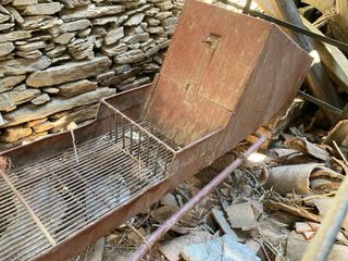 Maquina limpar azeitona oliva. Vintage antiguidade