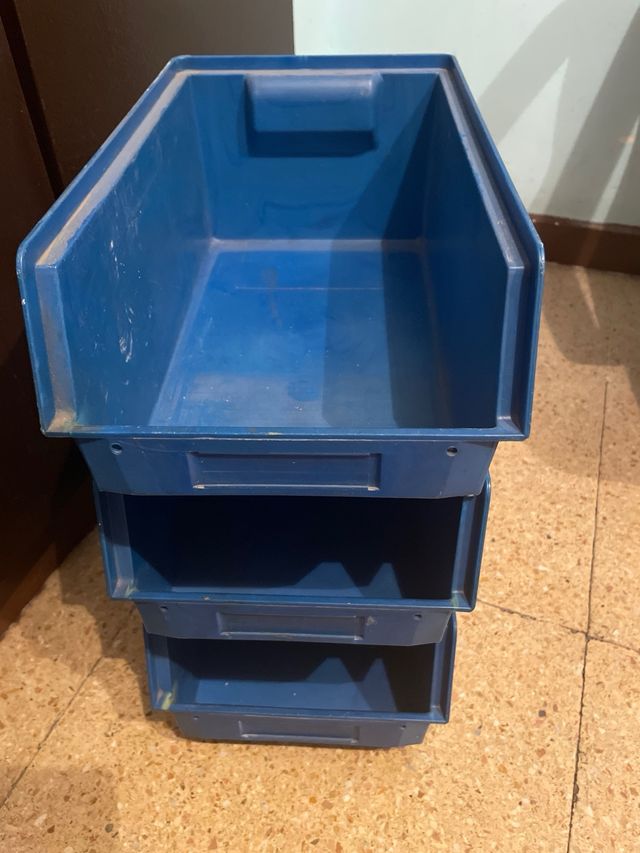 Cajas de alamcenane apilables