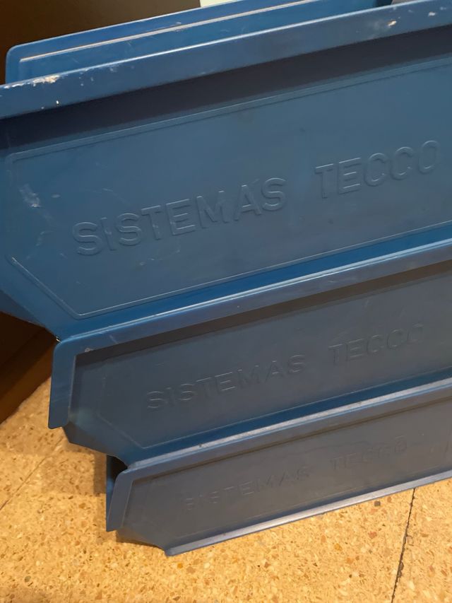 Cajas de alamcenane apilables