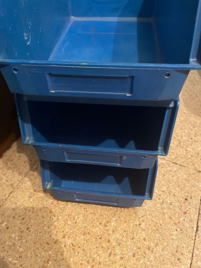 Cajas de alamcenane apilables