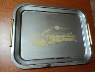 Vassoio in acciaio decorato