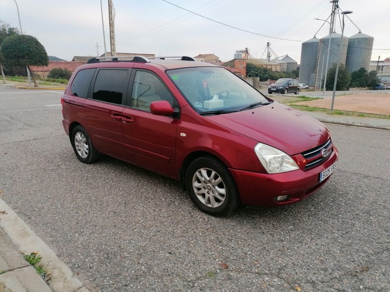 KIA Carnival 2007 - foto 1