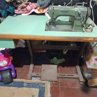 Máquina de coser Refrey 430