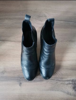 Botines tacón negro