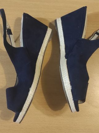 sandalias de cuña azul marino