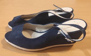sandalias de cuña azul marino