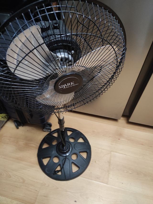 Ventilador giratorio