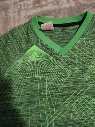 Camiseta de Adidas niño
