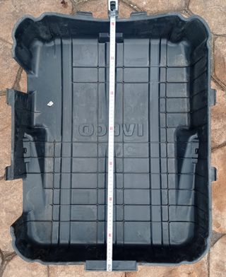 Iveco tapa de batería