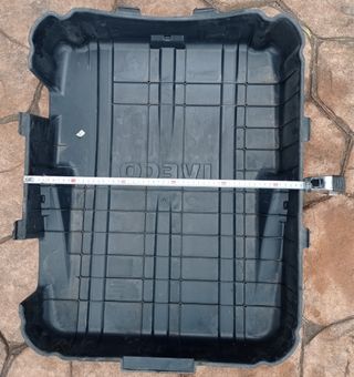 Iveco tapa de batería