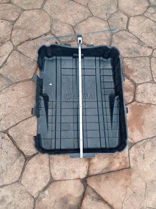 Iveco tapa de batería