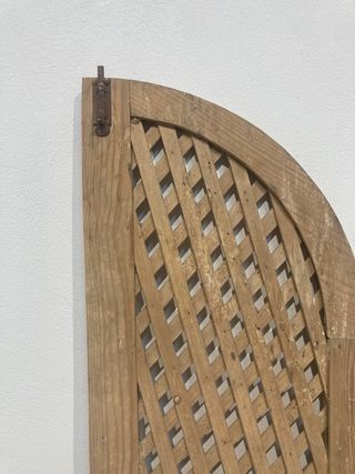 2 ventanas semicirculares celosia antiguas