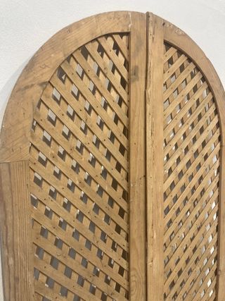 2 ventanas semicirculares celosia antiguas