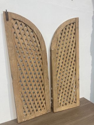 2 ventanas semicirculares celosia antiguas
