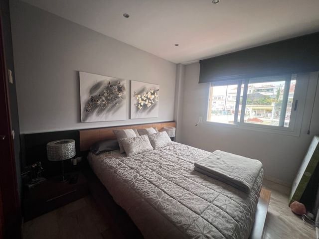 cabeceira com sensor de luz cama canapé cama e mesas de café