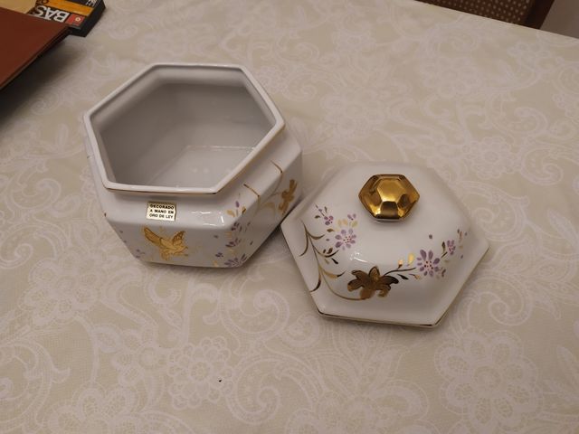 Jarrón tipo bombonera