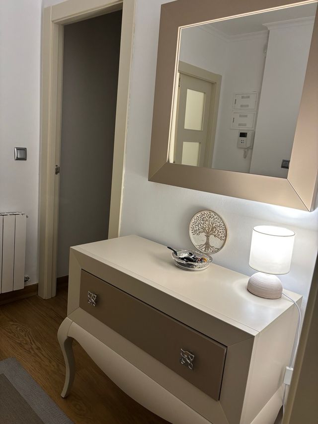 Entradita con espejo