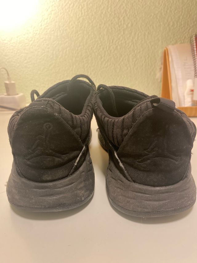 Zapatillas Jordan baloncesto.