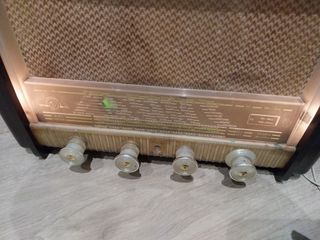 Radio de Válvulas antigua