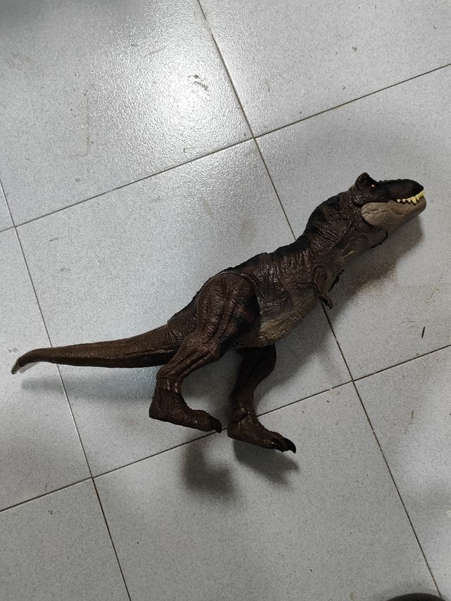 Dinosaurio juguete t rex