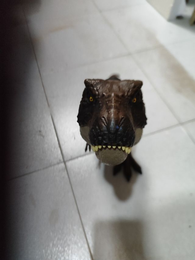 Dinosaurio juguete t rex