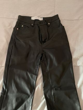 Pantalones berska de piel