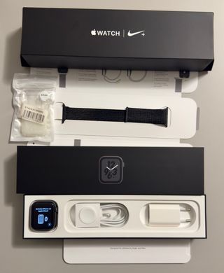 Apple Watch 4 Nike+, GPS+Cellular, 44mm, alluminio