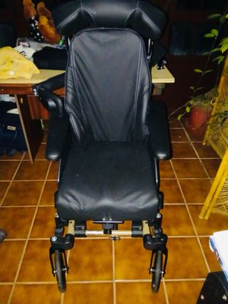 Nueva Silla de ruedas ortopedica invacare rea
