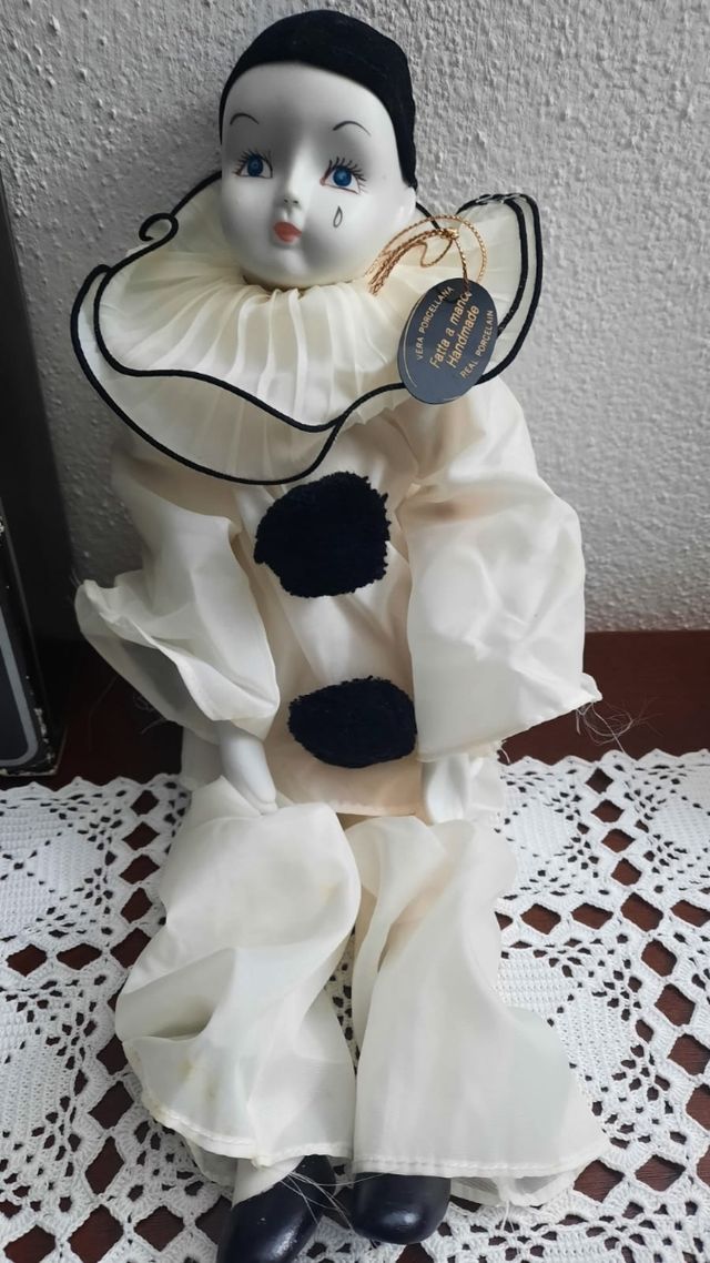 Bambola in porcellana