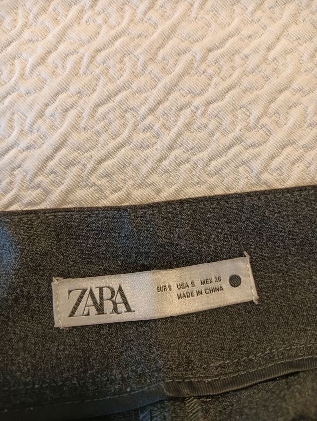 Pantalon gris oscuro Zara