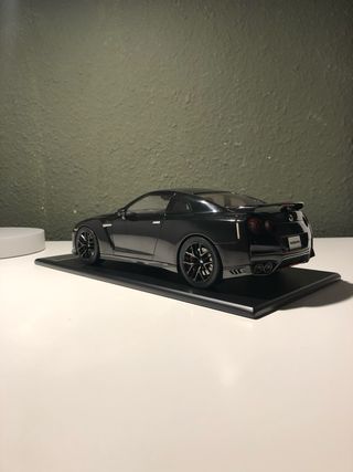 Coche Nissan GT-R R35 1/18