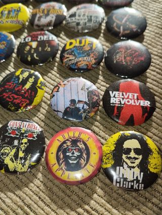 Lote  20 chapas guns n roses 