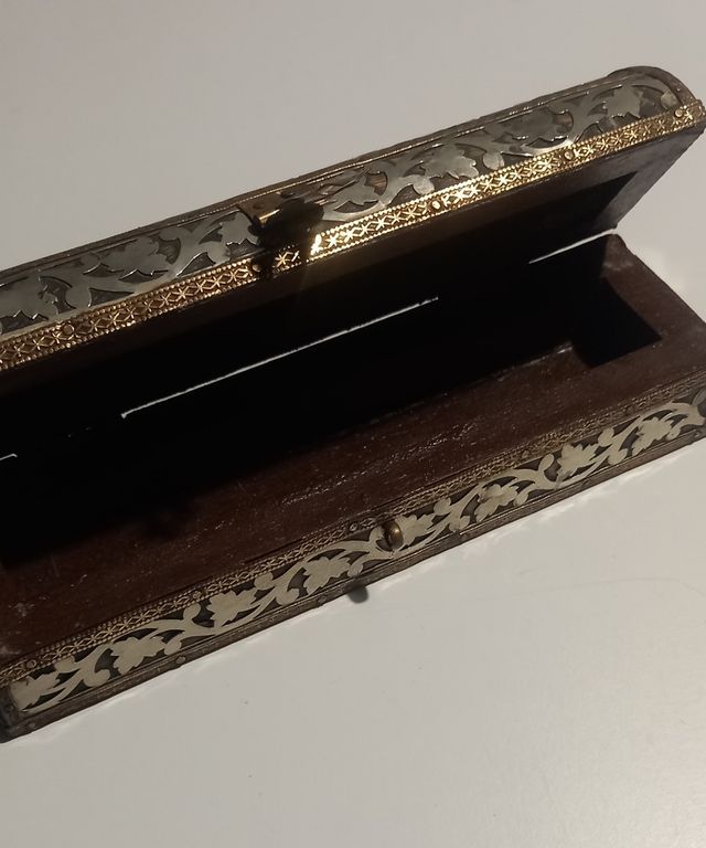 Scatola in legno orientale 