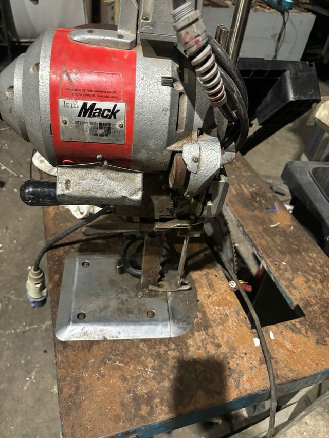 Cortador de tela industrial