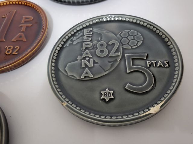 Platos cerámica mundial 1982