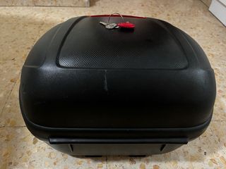 Parrilla y y Top Case 39 lts. orig. TMAX 500 2008