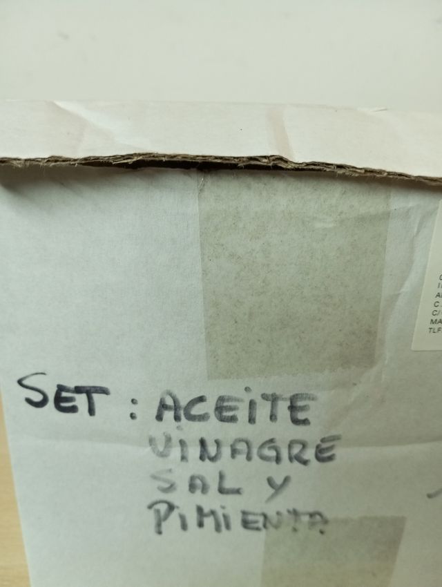 Salero y azucarero+set aceite,vinagre...