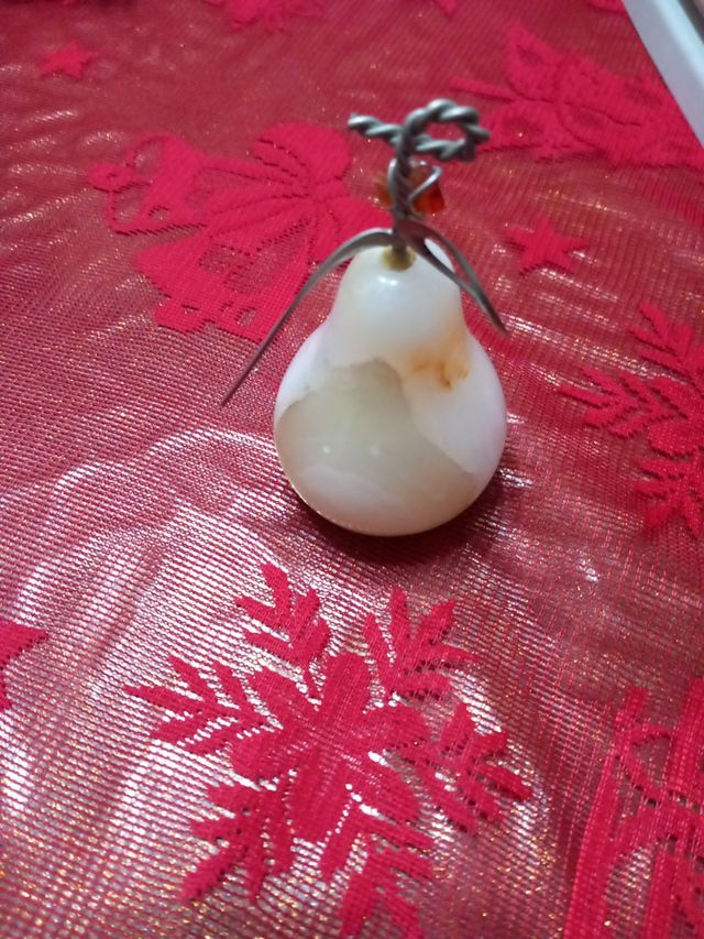 Pera in onice vintage fermacarte