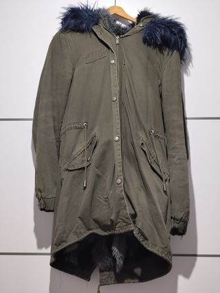 Parka, Abrigo talla M capucha pelo 