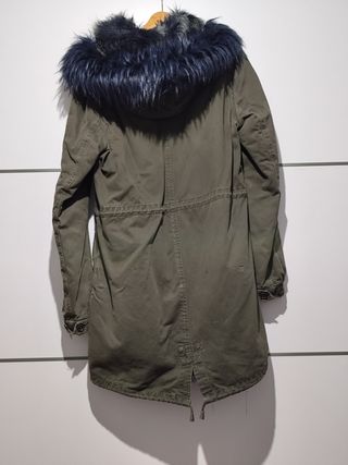 Parka, Abrigo talla M capucha pelo 