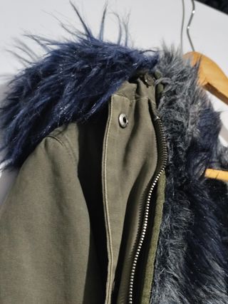 Parka, Abrigo talla M capucha pelo 