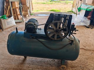 Compresor 200l o cambio por carro herramientas 