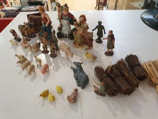 PESEBRE CON TIENDAS Y FIGURAS